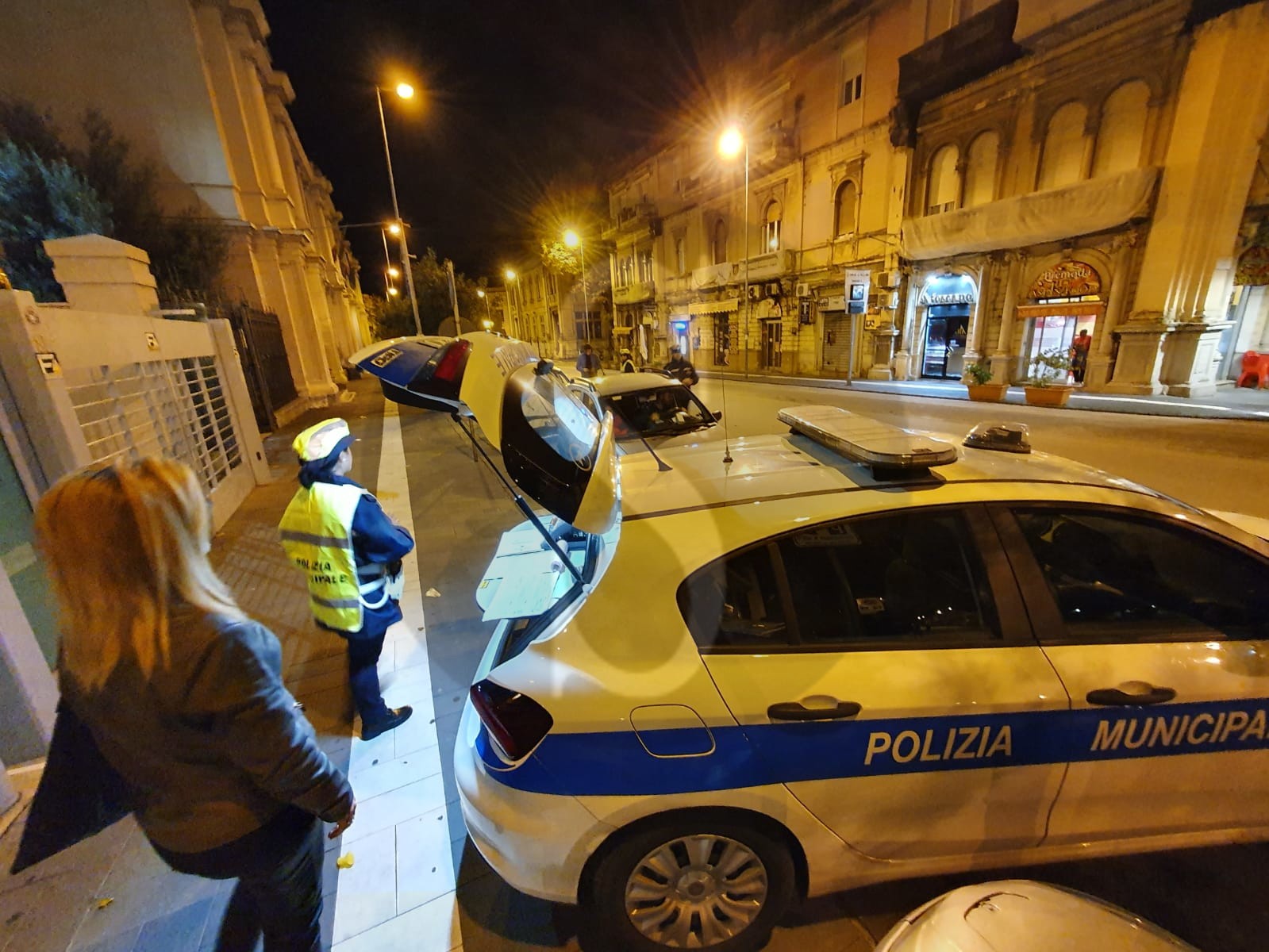 Messina, controlli a tappeto della Polizia Municipale per le vie del centro: oltre 7.000 euro di multe - Sicilians
