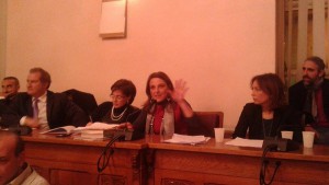 Maria Teresa Collica durante la sua ultima seduta come sindaco di Barcellona (Foto Carmelo Amato