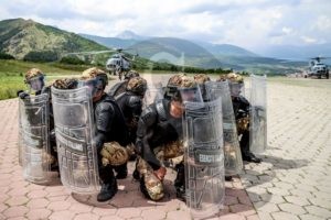 Soldati esercito Kosovo 1 Sicilians
