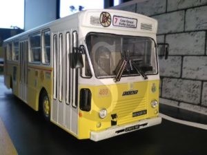 modelino autobus 4 1