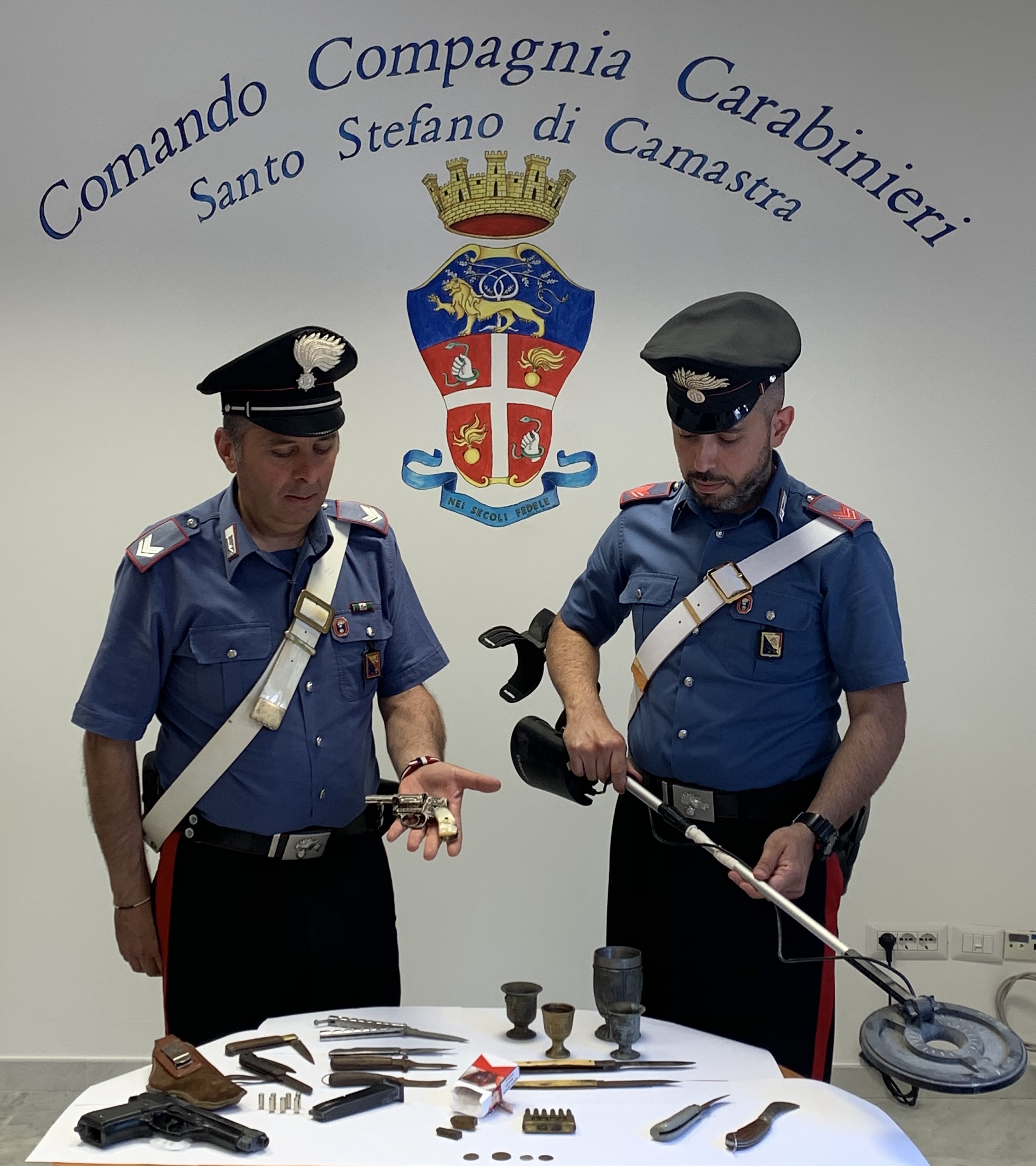 CC Caronia sequestro armi e munizioni